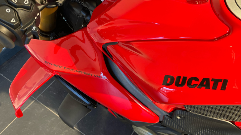 Ducati Streetfighter V4 S Red (25MY)